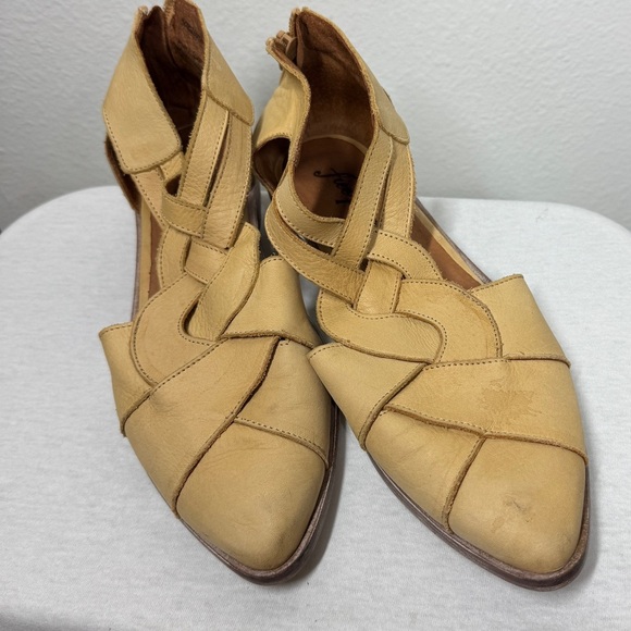 Free People Wanderlust Leather Braided Almond Toe Ankle Strap Back Zip Flats 38 - Picture 2 of 15